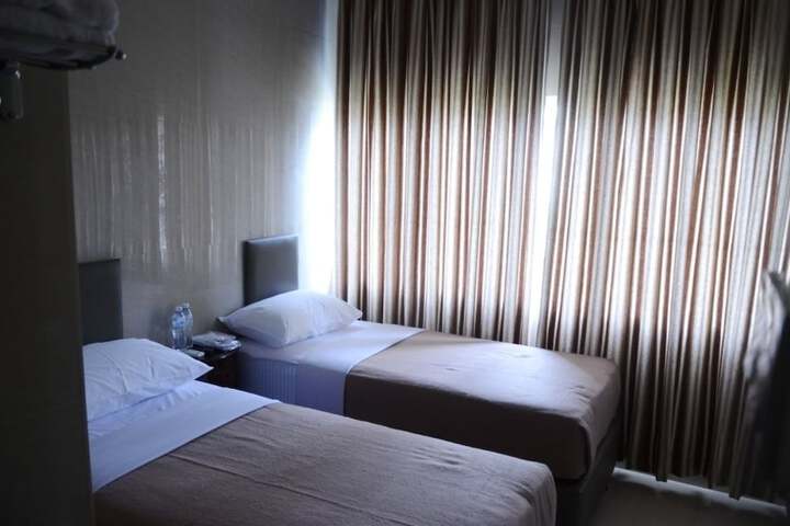 Room 5 of 19