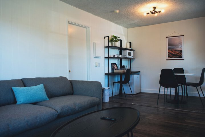 Room 21 of 37