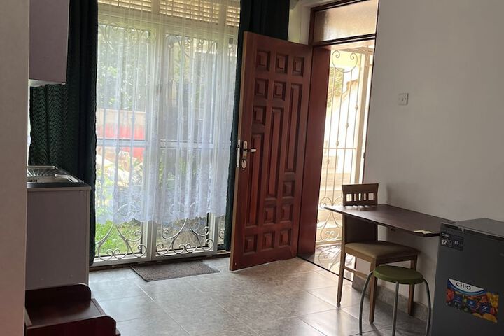 Room 12 of 26