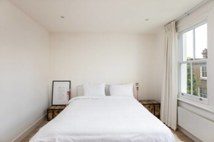Room 28 of 96