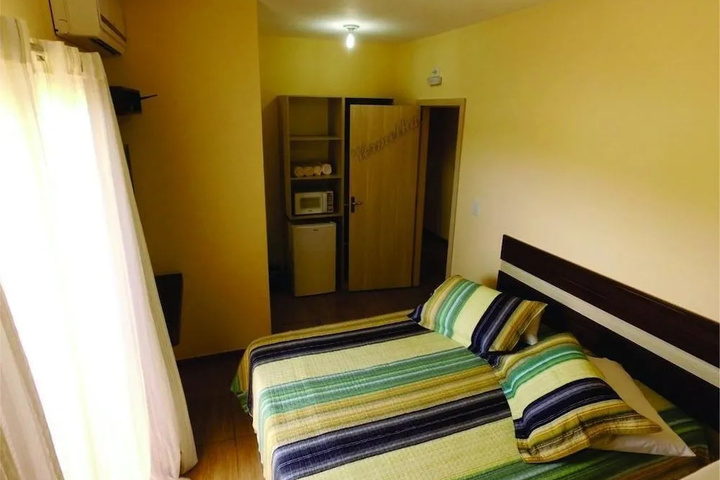 Room 6 of 15