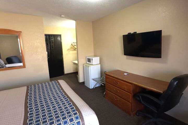 Room 8 of 36