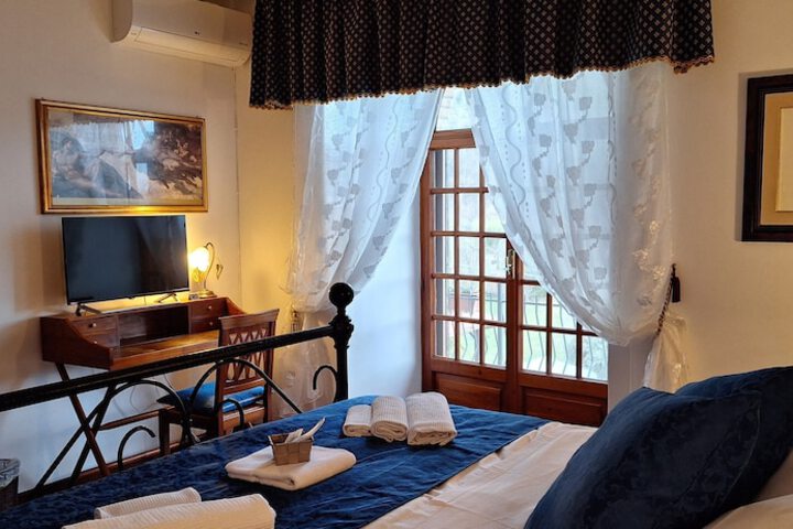 Room 17 of 46