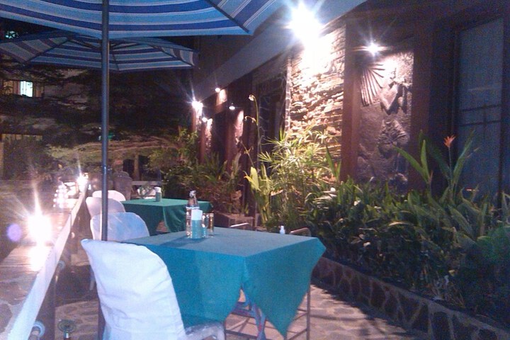 Dining Photos