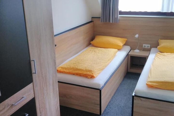 Room 5 of 43