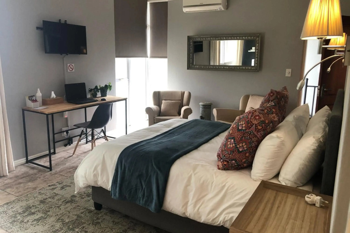 Room 3 of 16