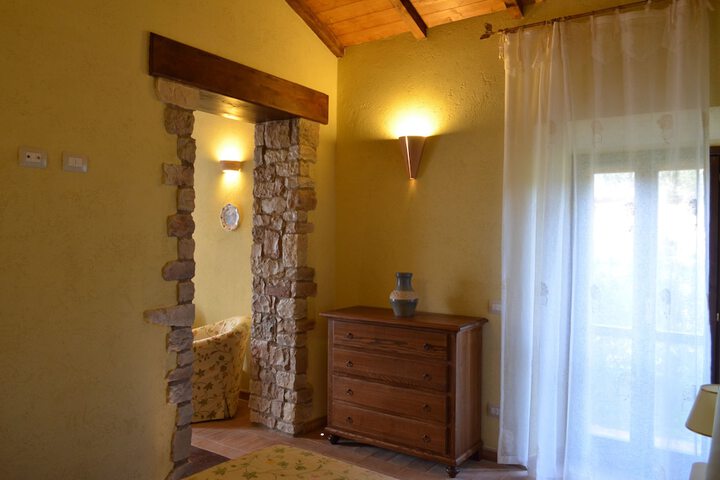 Room 34 of 105