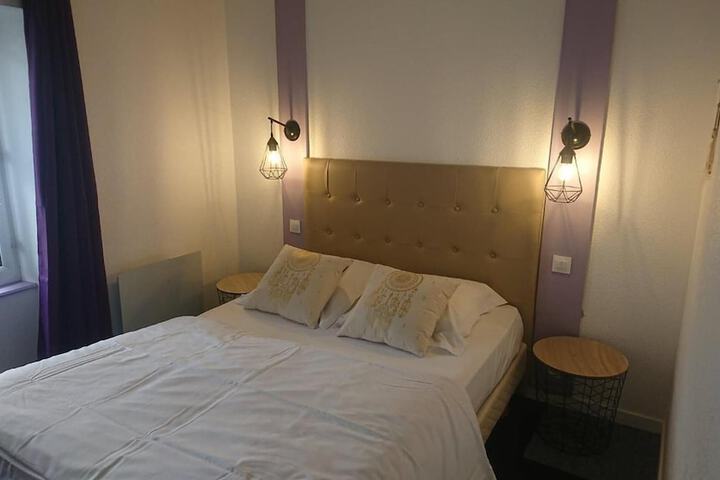 Room 28 of 71