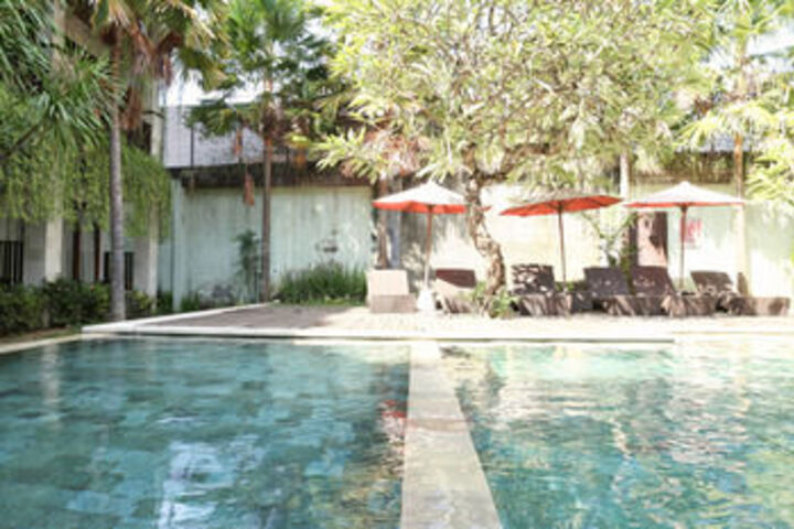 Pool 18 of 21