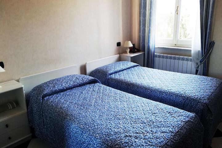 Room 5 of 35