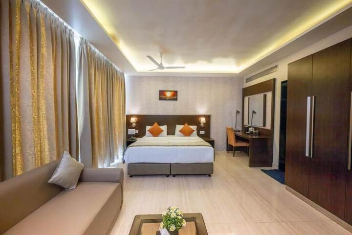 Room 5 of 34