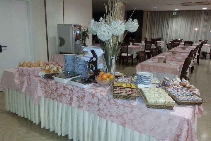Dining 46 of 61
