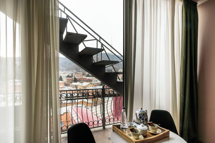 Room 34 of 95