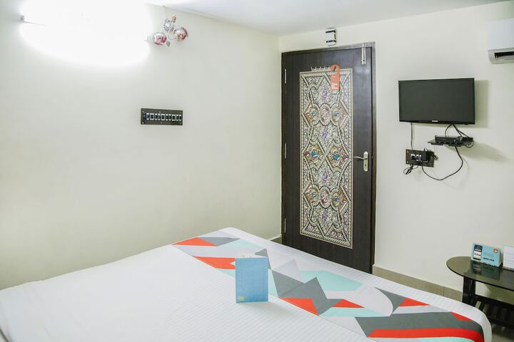 Room 12 of 21
