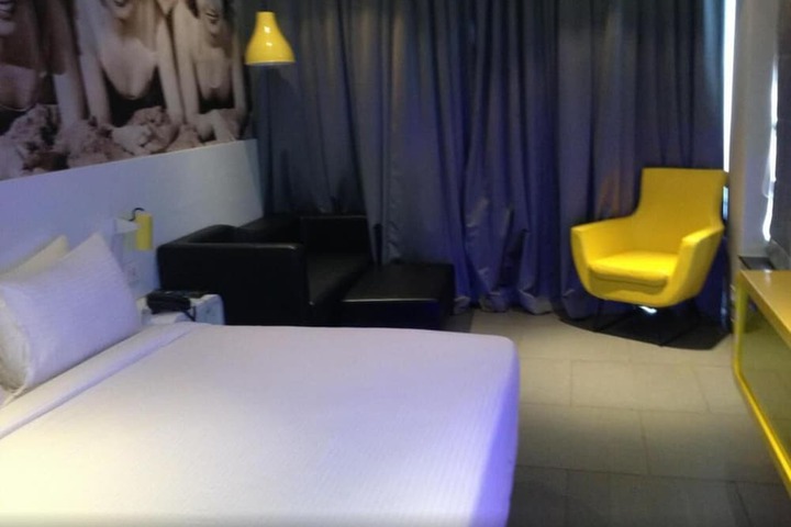 Room 19 of 46