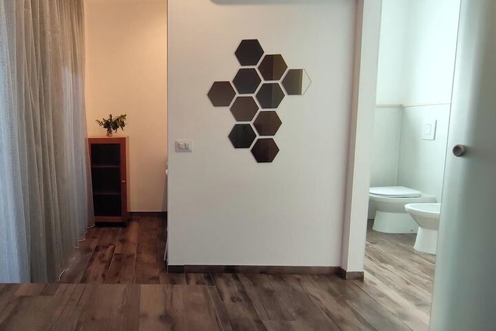 Room 15 of 127