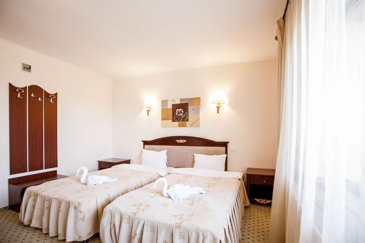 Room 14 of 84