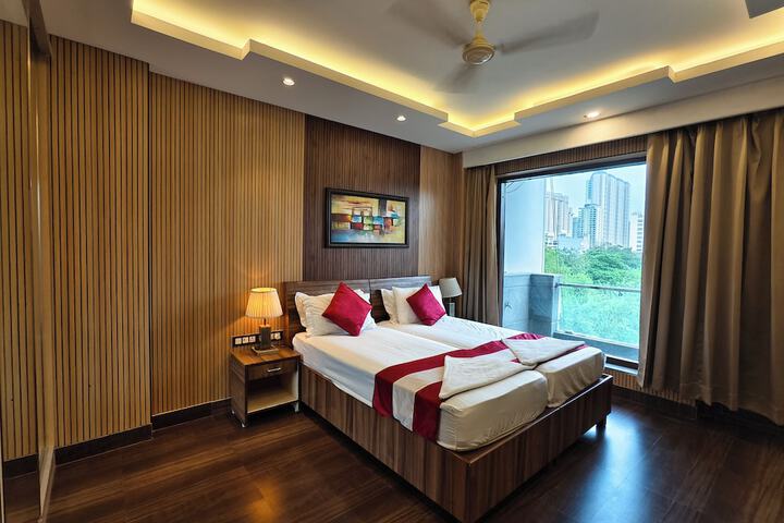 Room 36 of 90