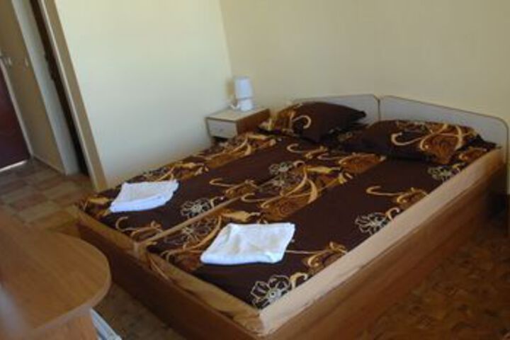 Room 32 of 58