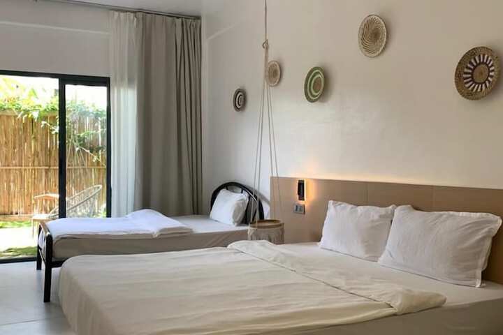 Room 11 of 27