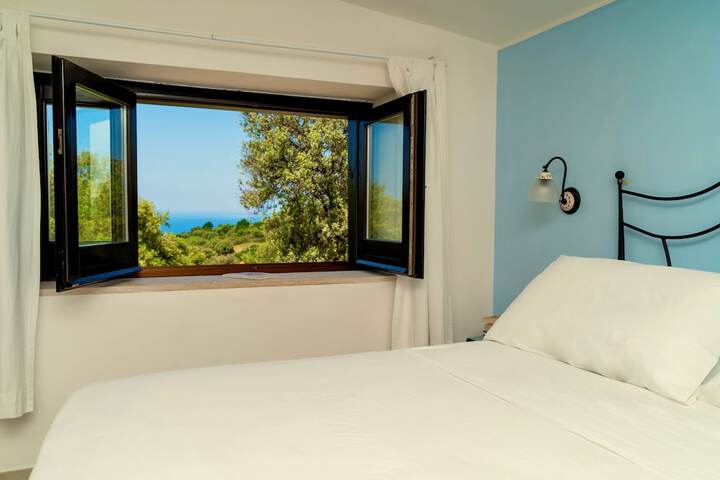 Room 12 of 74