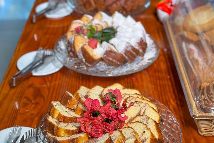 Breakfast/Coffee Service 8 of 48