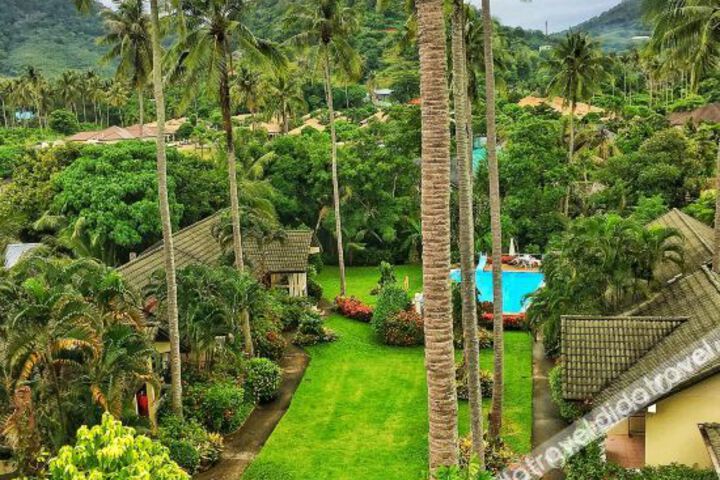 普吉岛龙门阵酒店(Lungmunzan Hotel Phuket)