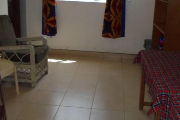 Room 4 of 13