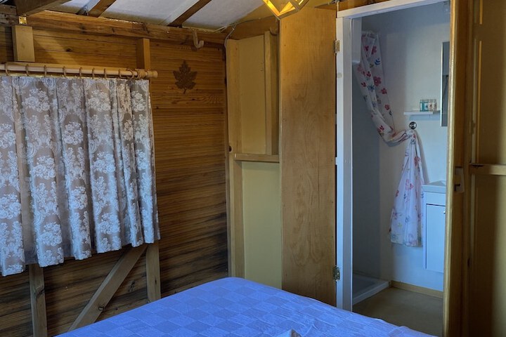 Room 12 of 138