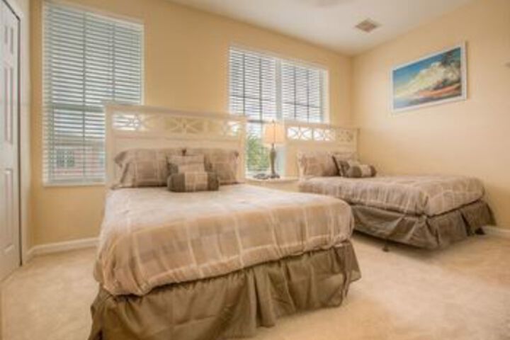 Room 8 of 30