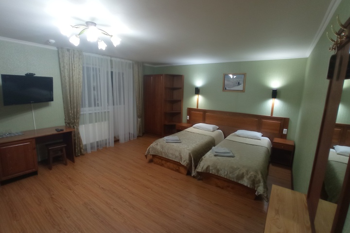 General 4 of 10