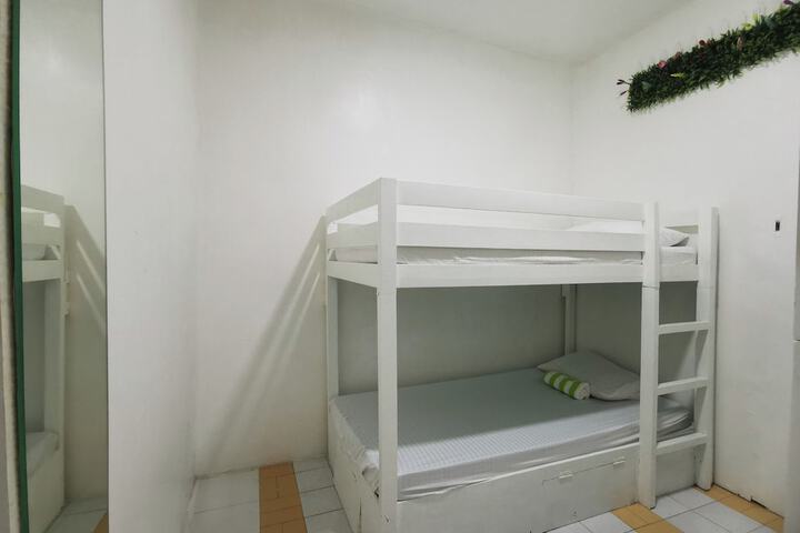 Room 14 of 52