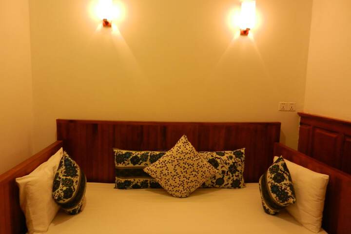 Room 15 of 43