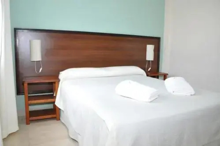 Room 5 of 13