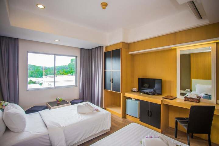 Room 16 of 54