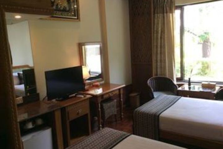 Room 12 of 26
