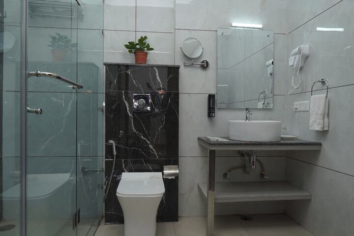 Room 20 of 40