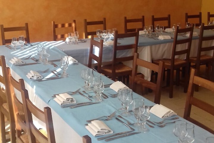 Dining 17 of 24