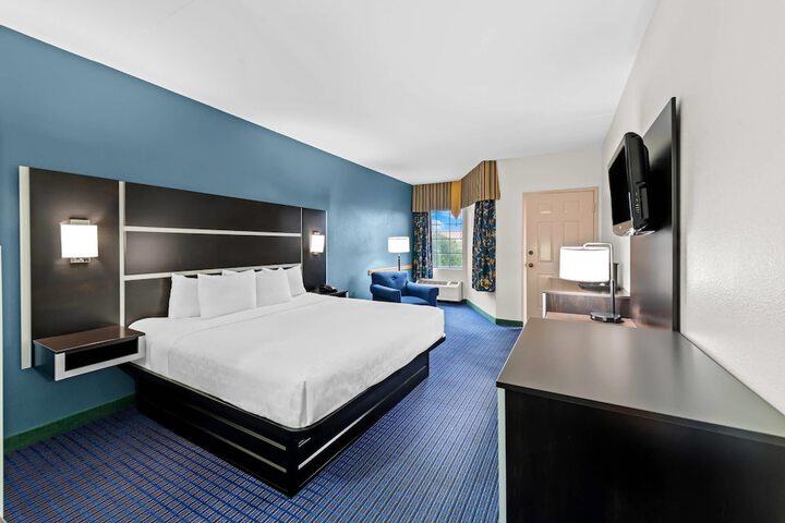 Room 29 of 84