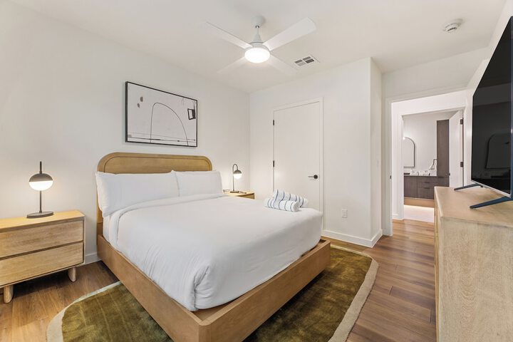Room 20 of 184
