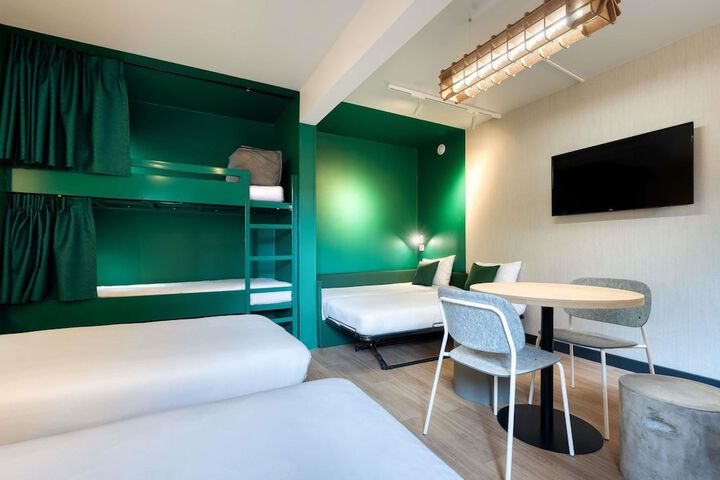 Room 18 of 45