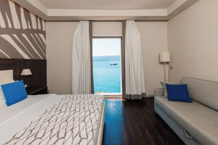 Room 5 of 36