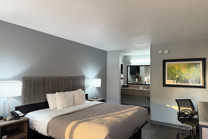 Room 8 of 23
