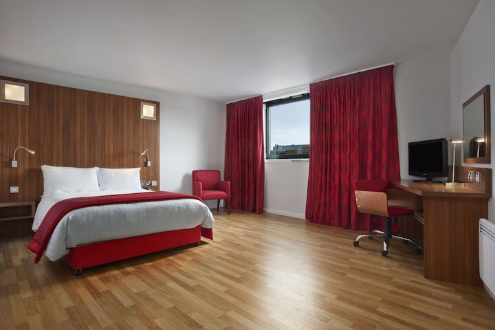 Room 3 of 42