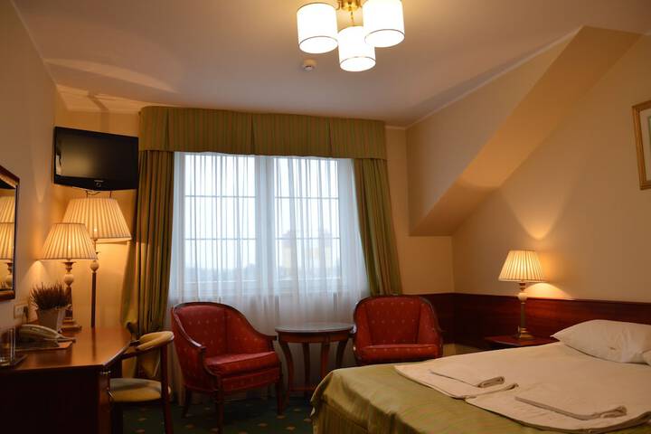 Room 23 of 68