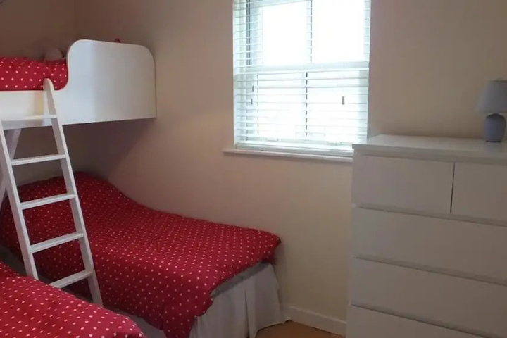 Room 2 of 12