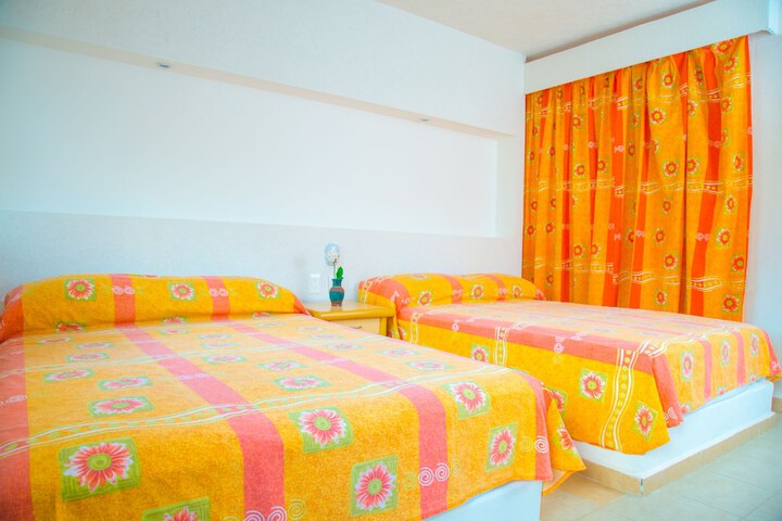Room 7 of 15