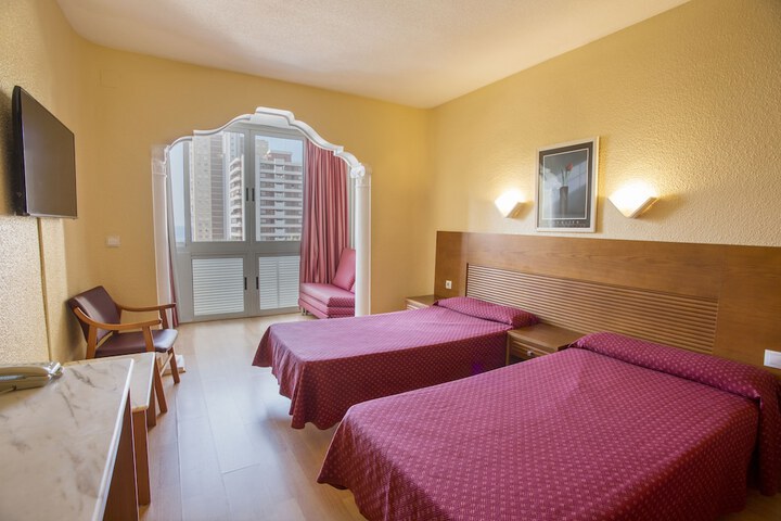 Room 9 of 30
