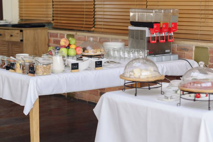 Breakfast/Coffee Service 67 of 93