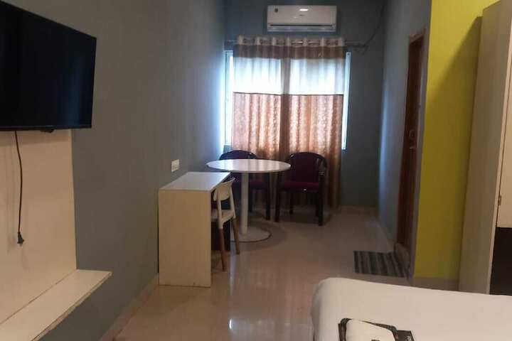 Room 2 of 7